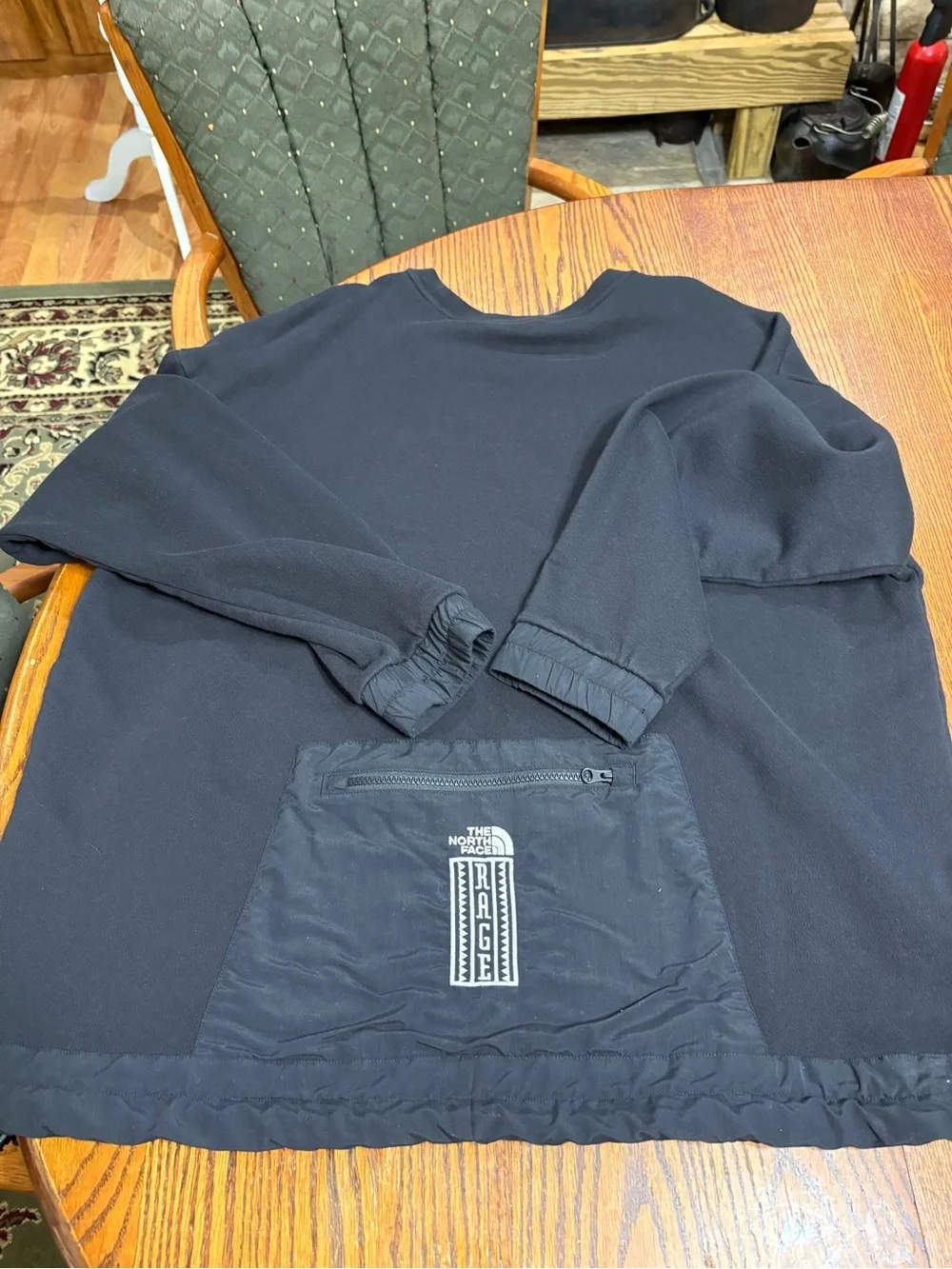The North Face size XXL men’s black crewneck sweatshirt with elastic and toggles